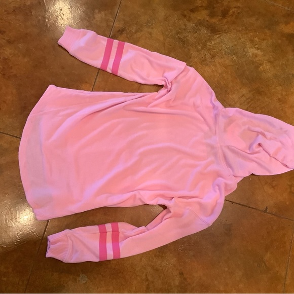 Medium pink long sleeve soft hoodie. NWT. Sz. XS - Picture 2 of 3